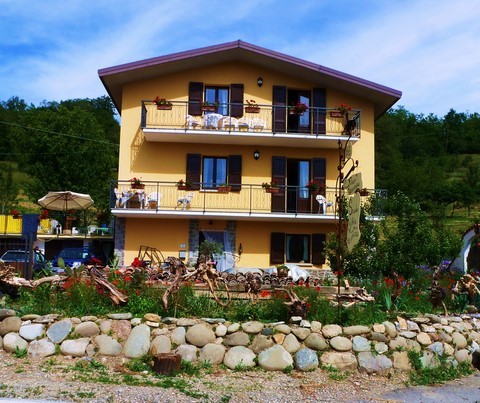 Casa Appennino from the front